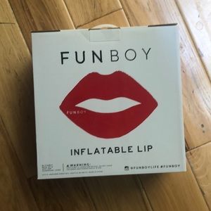 FUNBOY inflatable pool floaty - red lips